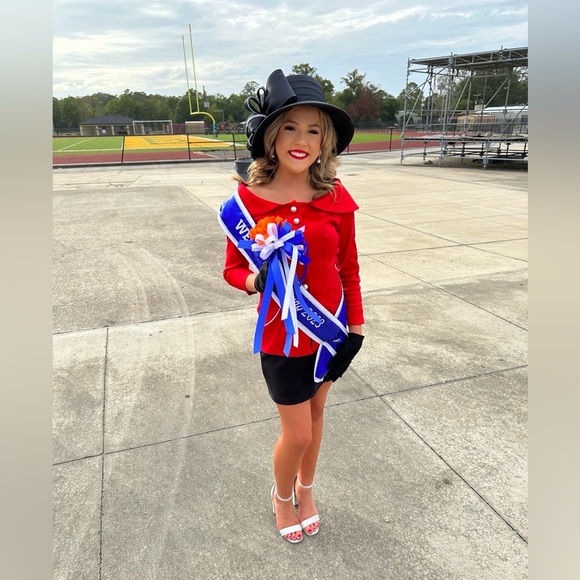 EUC Worn once for HOCO Court game only.  Size S, gorgeous ❤️ with pearl buttons! - Picture 3 of 7